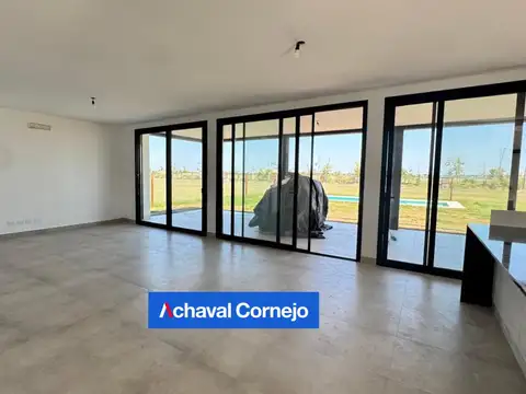 Casa 5 ambientes con 2 baños
