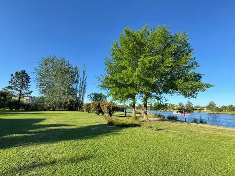 Terreno en Puerto Roldan