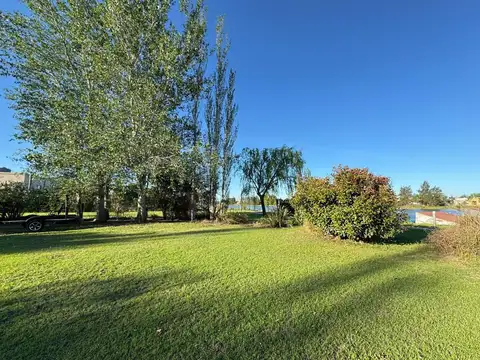 Terreno en Venta en Puerto Roldan, USD 480.000