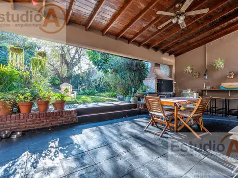Casa 4 ambientes en Florida M V.Lopez , gran parque ,piscina ,parrilla ,