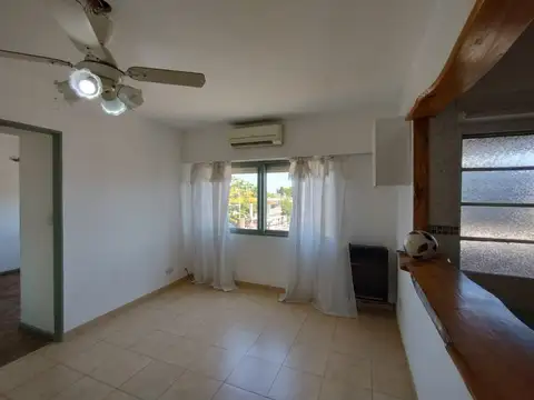 VILLA BALLESTER ALQUILA O VENDE EXCELENTE DEPARTAMENTO 2 AMB, CON LAVADERO CUBIERTO