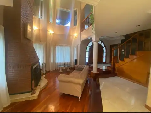 CASA EN VENTA 6 AMBIENTES. SAINT THOMAS SUR