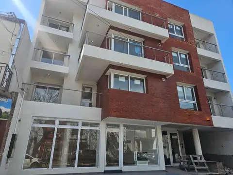 Local en Alquiler en Centro de Luján, $ 1.800.000