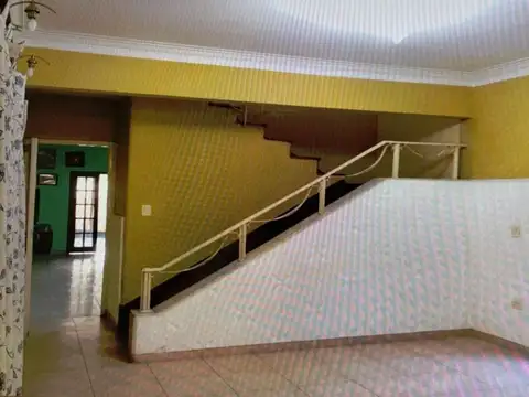 Casa en Venta con 3 cocheras
