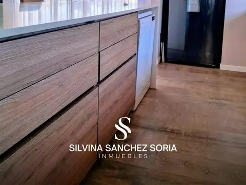 Casa 5 ambientes con 4 baños