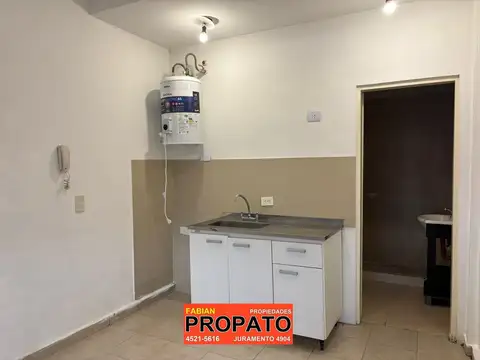 PH monoambiente en PB al frente con entrada independiente y baño completo  Bajas expensas 