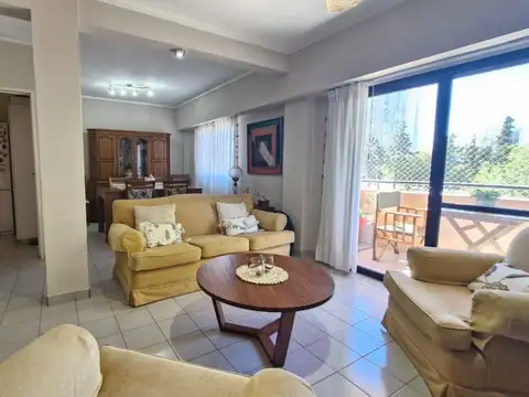 Departamento en Alquiler con 1 cocheras