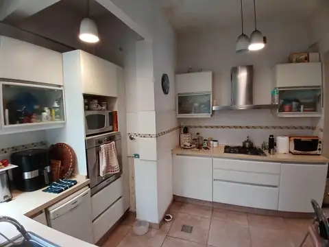 Gran Departamento de 4 Ambientes - Al Frente - Ubicacion con Conectividad - Villa Crespo
