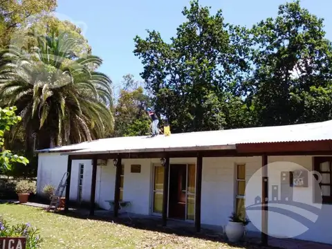 Hostería 11 hab  2 Dtos