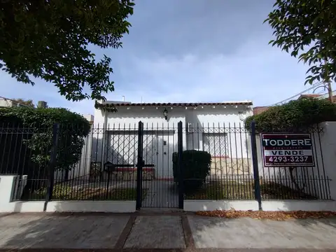 CASA CON 2 DORMITORIOS EN VENTA EN ADROGUE - GRAL PAZ 534