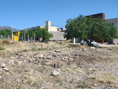 Terreno en Venta 23  mts Fondo