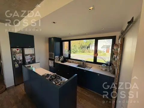 Casa en Venta en Los Naranjos, USD 330.000