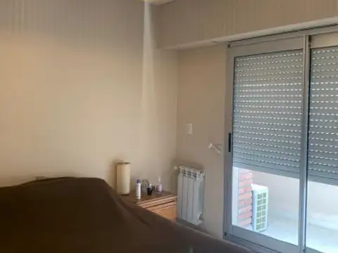 VENTA. ALEM 1700. DEPARTAMENTO EXTERNO. 1 DORMITORIO Y ESCRITORIO