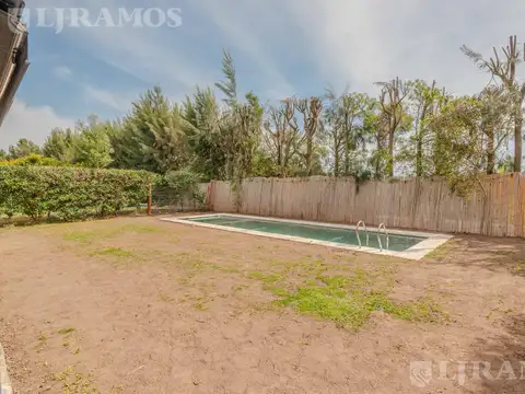 Casa en Venta con 4 cocheras
