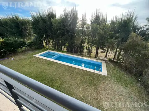 Casa 6 ambientes con 4 baños