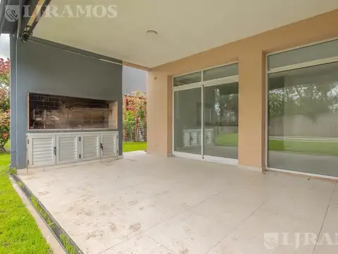 Av. De los Lagos 5850 - Los Sauces, Nordelta
