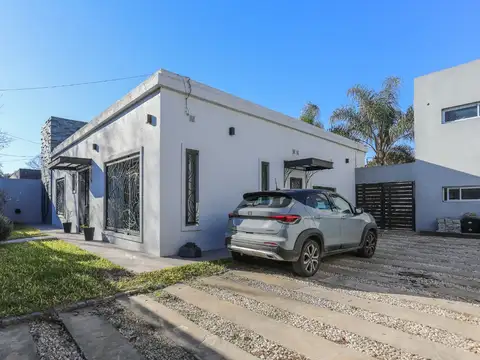 Casa en Venta en Berazategui, USD 230.000