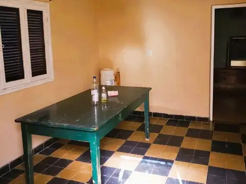 VENTA CASA 2 DOR Y UN DEPTO 1 DOR EN COSQUIN