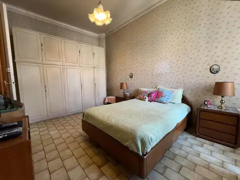 Departamento 9 ambientes con 3 baños