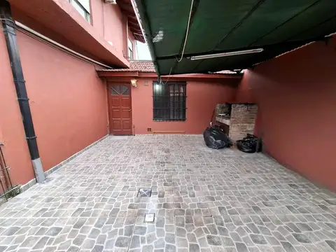 Depto Tipo Casa en Alquiler de 3 ambientes