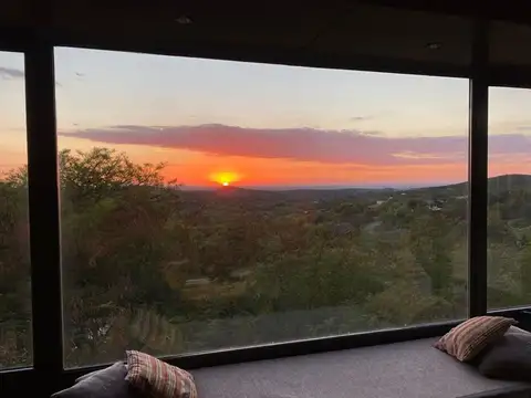 Casa en Venta con 6 cocheras