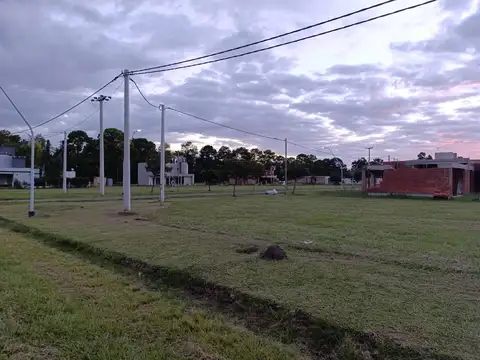 Terreno en Venta en Los Molinos, USD 32.000
