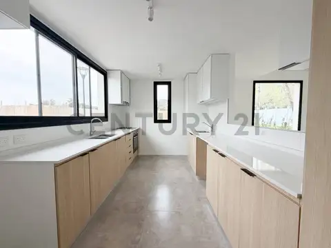Departamento 4 ambientes con 2 baños