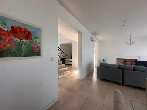 Casa en Alquiler al Sureste