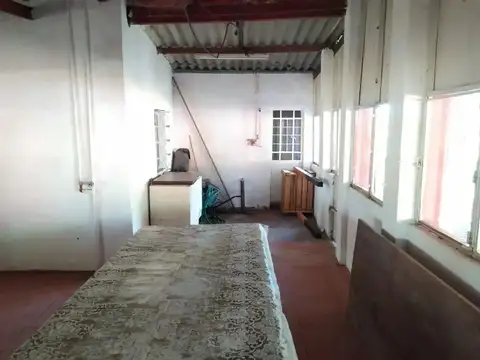 Quinta con terreno de 150m x 195m