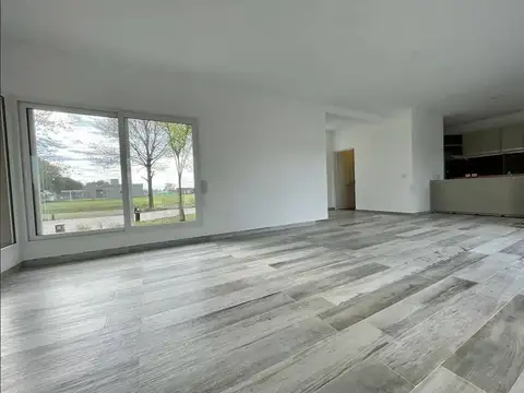 Casa en Venta en Centro De Lujan, USD 210.000