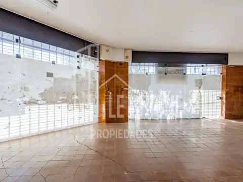 Local En Esquina  - Le Brique Propiedades