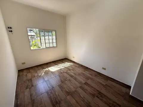 Depto Tipo Casa en Venta con 1 cocheras