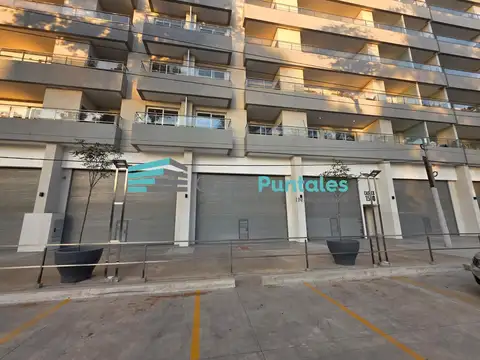 Local doble en alquiler en Canning Center, sobre Mariano Castex, 185 m2, solo Franquicias Gastronomi