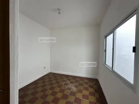 Depto Tipo Casa 2 ambientes con 1 baño