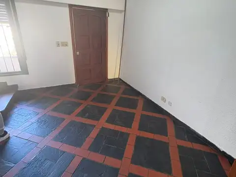Depto Tipo Casa en Alquiler de 2 dormitorios