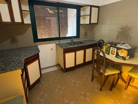 PH 3 ambientes en primer piso con terraza en Lomas del Mirador