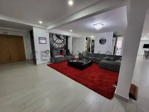 Departamento en Venta de 4 dormitorios