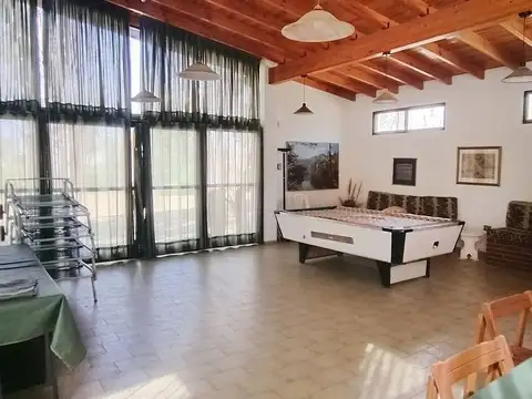Casa 6 ambientes con 3 baños
