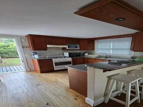 Casa en venta - 4 Dormitorios 2 Baños - Cariló