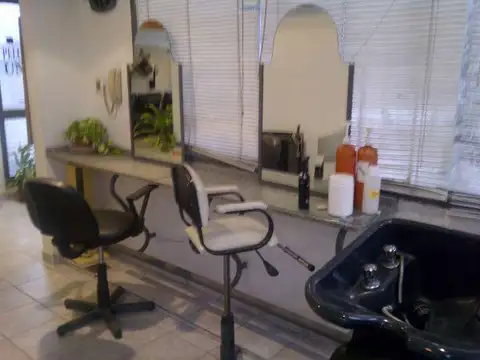 GRAN OFICINA DE PLANTA SEMI-DIVIDIDA