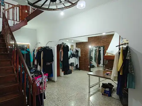 Depto Tipo Casa en Venta de 5 ambientes