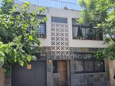 VENTA CASA / DEPARTAMENTOS