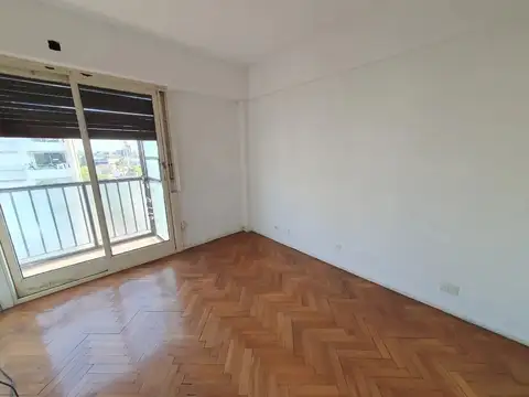 Excelente 4 ambientes al frente con balcón muy luminoso  90 mts, Vista abierta!