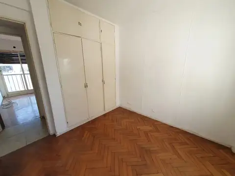 Excelente 4 ambientes al frente con balcón muy luminoso  90 mts, Vista abierta!