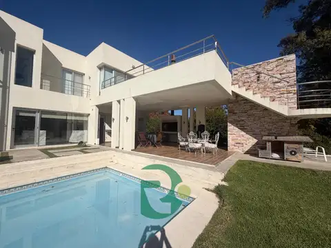 Venta Casa 5amb.Lote 1500mts.San Diego Country Club.Moreno