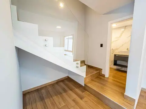 VENTA DUPLEX A ESTRENAR 3 DORMITORIOS EN DOCTA