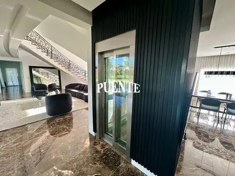 Casa en Venta al Oeste