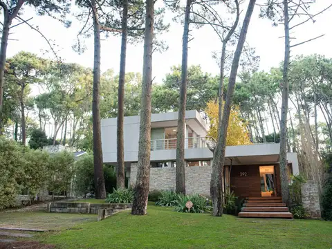 Casa 5 ambientes con 6 baños