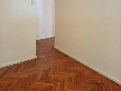 Departamento en Alquiler en Parque Rivadavia, $ 650.000