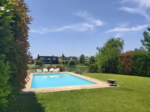Casa en Venta en Santa Barbara, USD 890.000